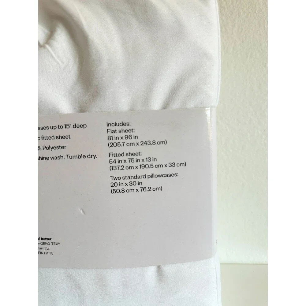 NEW Room Essentials Full Microfiber Sheet Set White Flat, Fitted, Two Pillowcase